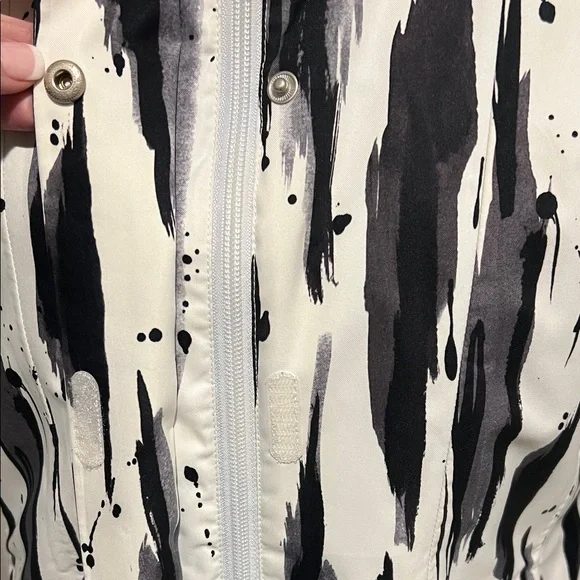 Sunice Black and White Ski Jacket - Picture 3 of 11